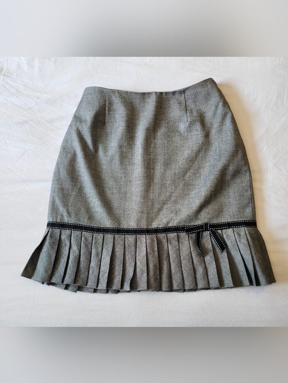 90s Y2K Vintage Pleated Hem Skirt with Bow